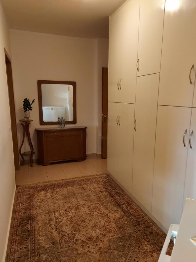 Geni Apartment Корча Екстер'єр фото